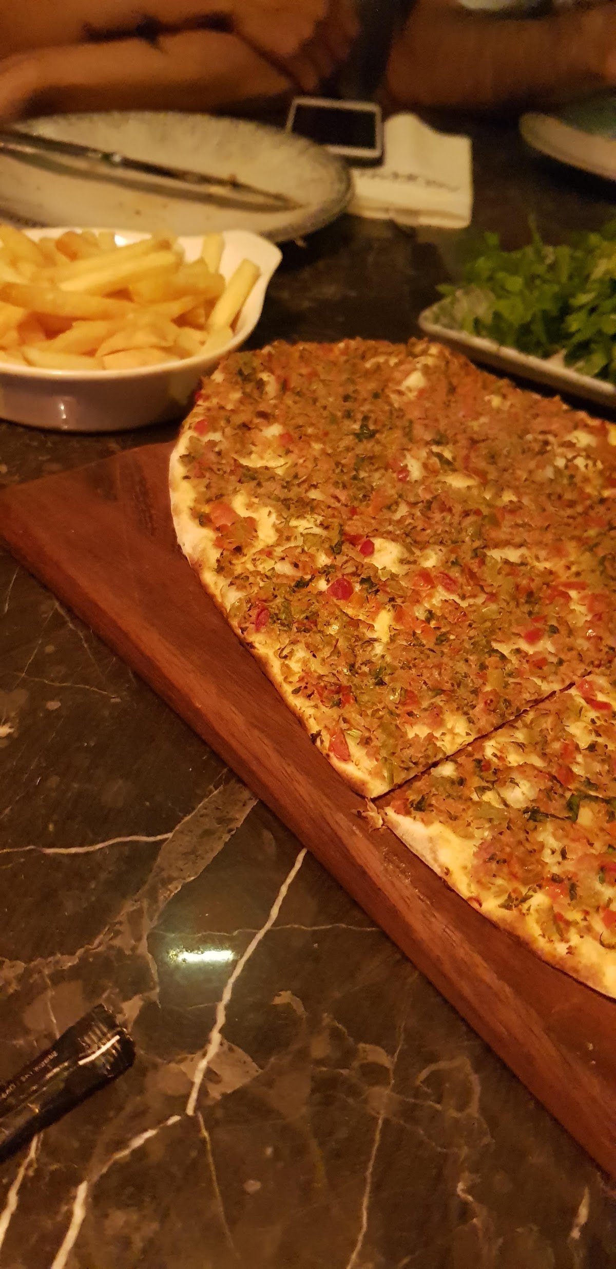 Lahmacun ve Patates Kızartması